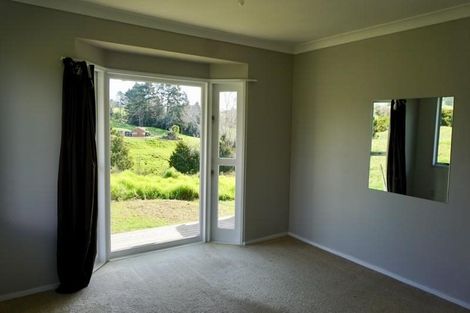 Photo of property in 102 Settlement Road, Kaiwaka, 0573