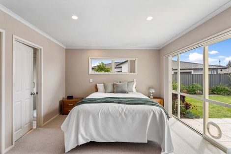 Photo of property in 8 Cape Place, Poraiti, Napier, 4112