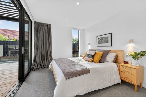 Photo of property in 1/517 Beach Road, Murrays Bay, Auckland, 0630