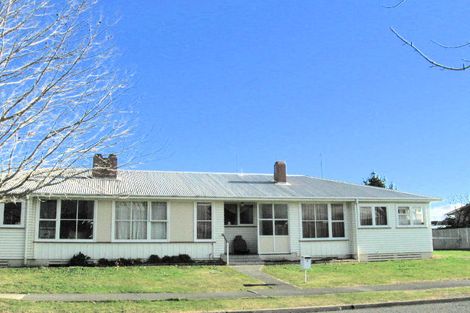 Photo of property in 3-5 Cornford Place, Onekawa, Napier, 4110