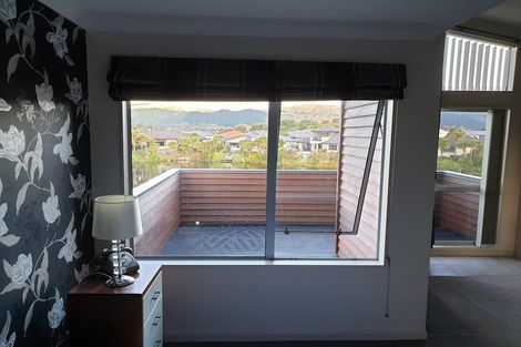 Photo of property in 10 Consort Close, Paraparaumu Beach, Paraparaumu, 5032