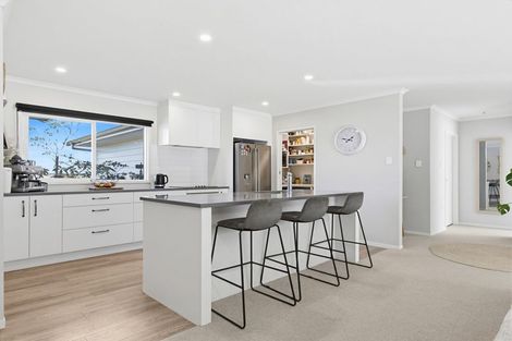 Photo of property in 5 Karanema Place, Coastlands, Whakatane, 3120