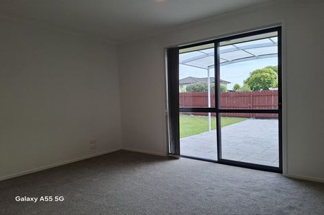 Photo of property in 4 Shiraz Place, Henderson, Auckland, 0612