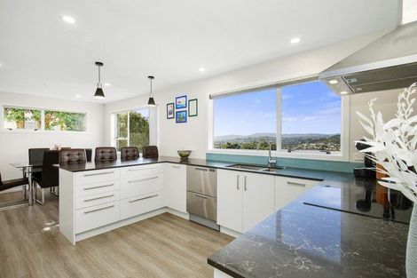 Photo of property in 4 Saint Aidans Way, Tawa, Wellington, 5028