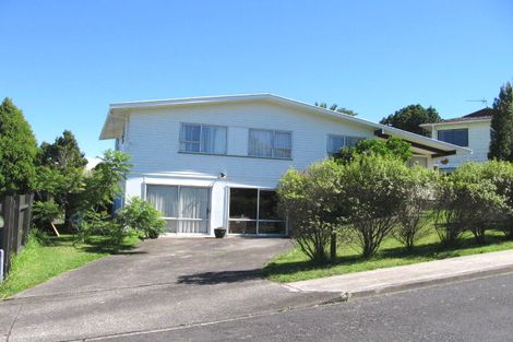 Photo of property in 5 Magdalen Place, West Harbour, Auckland, 0618