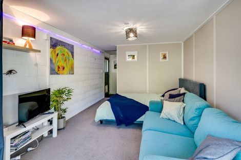 Photo of property in 25 Tauroa Road, Havelock North, 4130