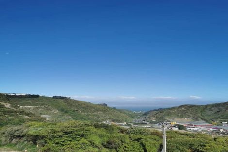 Photo of property in 129 Sunnyside Road, Sunnyvale, Auckland, 0612
