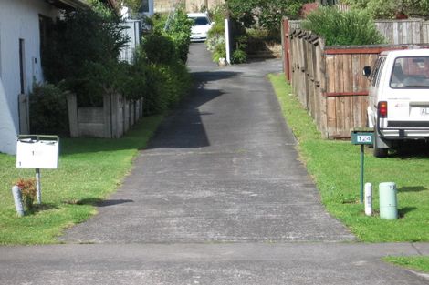 Photo of property in 2/122 Prince Regent Drive, Half Moon Bay, Auckland, 2012