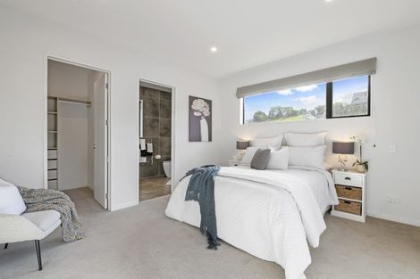 Photo of property in 24 Kahu Close, Orewa, 0931