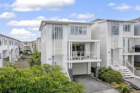Photo of property in 28 Fernly Rise, Flat Bush, Auckland, 2019
