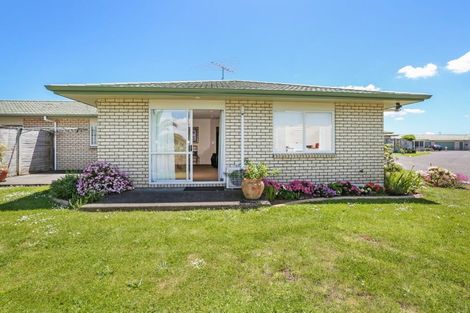 Photo of property in 8unit Village Place, Tuakau, 2121