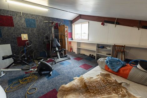 Photo of property in 1-2 Seagull Place, Whitby, Porirua, 5024