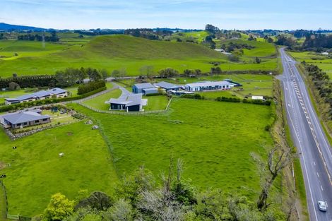 Photo of property in 13 Thomason Road, Egmont Village, New Plymouth, 4371