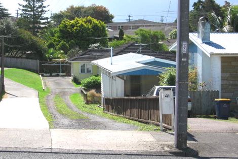 Photo of property in 41 Golf Road, New Lynn, Auckland, 0600