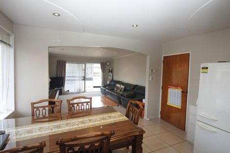 Photo of property in 40 Prestons Road, Redwood, Christchurch, 8051