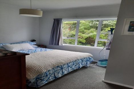 Photo of property in 30 Lincoln Avenue, Tawa, Wellington, 5028