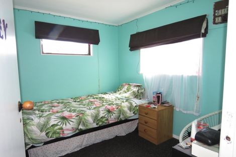 Photo of property in 16 Coates Street, Westport, 7825