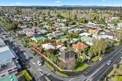 Photo of property in 2 Braid Road, St Andrews, Hamilton, 3200