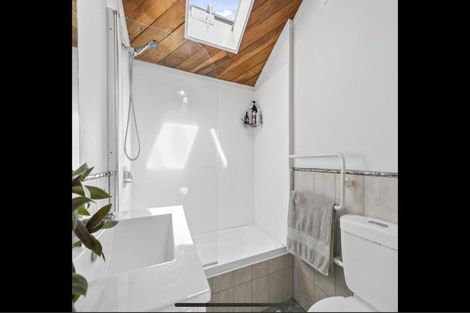 Photo of property in Metro Apartments, 18/220 Thorndon Quay, Pipitea, Wellington, 6011
