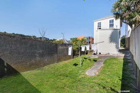 Photo of property in 30 Drummond Street, Mount Cook, Wellington, 6021