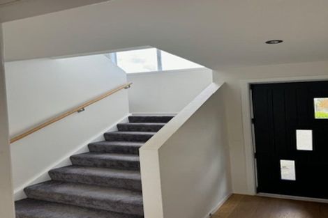 Photo of property in 12 Miles Crescent, Newlands, Wellington, 6037