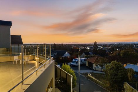 Photo of property in 1/21 Overdale Drive, Cashmere, Christchurch, 8022