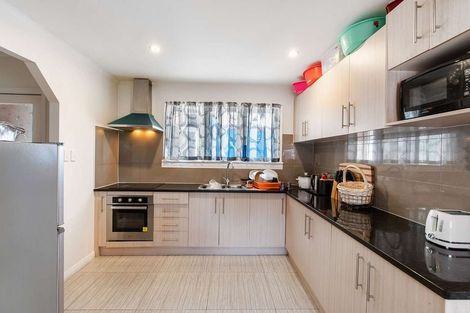 Photo of property in 21 Margaret Road, Papatoetoe, Auckland, 2025