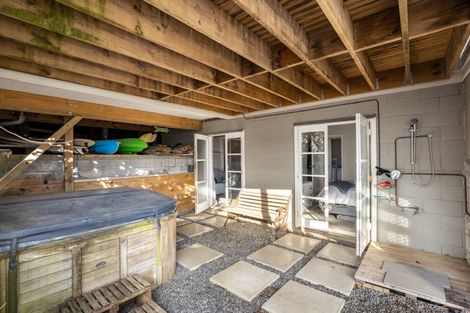 Photo of property in 8 Autere Street, Strandon, New Plymouth, 4312