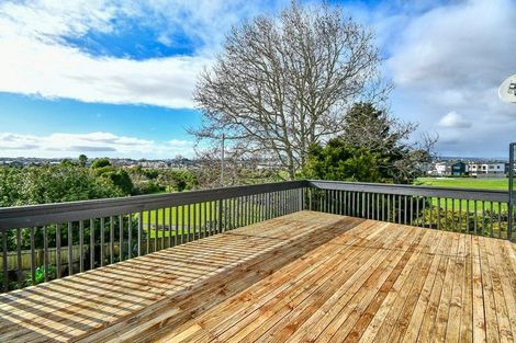 Photo of property in 34 Mcquarrie Avenue, Wattle Downs, Auckland, 2103