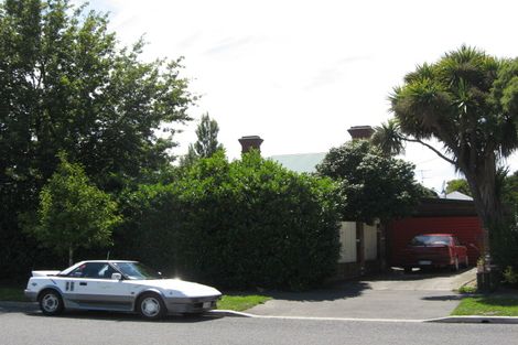 Photo of property in 10 Geraldine Street, Edgeware, Christchurch, 8013