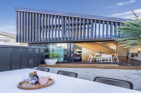 Photo of property in 17a Fife Lane, Miramar, Wellington, 6022