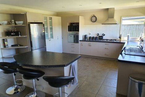 Photo of property in 10 Consort Close, Paraparaumu Beach, Paraparaumu, 5032