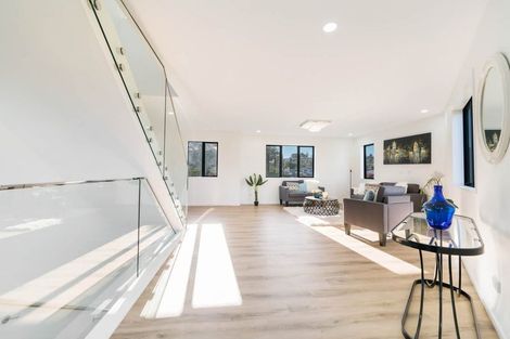 Photo of property in 5 Liban Place, Massey, Auckland, 0614