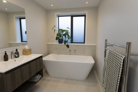 Photo of property in 2/17 Rawhiti Avenue, New Brighton, Christchurch, 8083