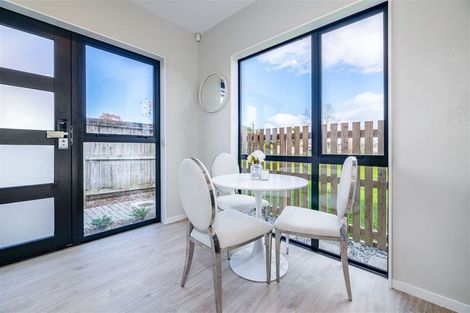 Photo of property in 6/644 Te Atatu Road, Te Atatu Peninsula, Auckland, 0610