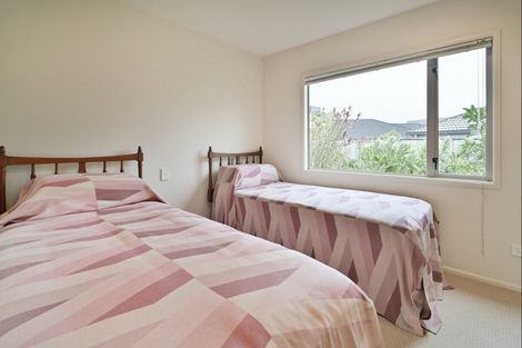 Photo of property in 8 Saint Hill Rise, Havelock North, 4130