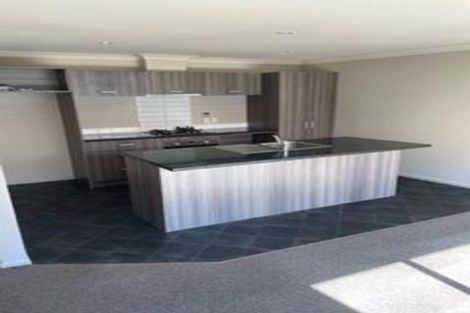 Photo of property in 13 Poppy Watts Grove, Stokes Valley, Lower Hutt, 5019