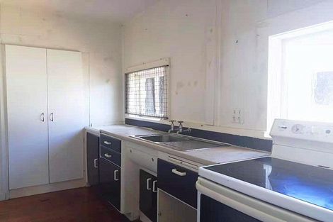 Photo of property in 55 Margan Avenue, New Lynn, Auckland, 0600