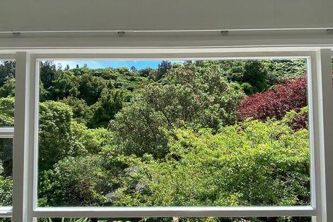 Photo of property in 64 Newlands Road, Newlands, Wellington, 6037