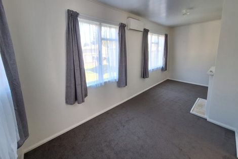 Photo of property in 34-40 Farnham Avenue, Highbury, Palmerston North, 4412