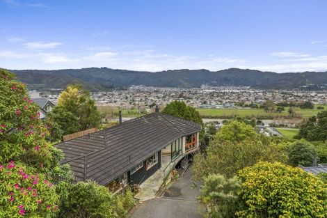 Photo of property in 26 Gurney Road, Kelson, Lower Hutt, 5010