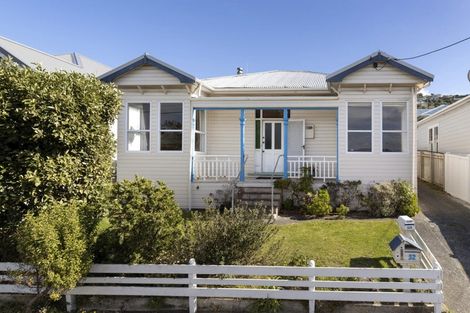 Photo of property in 52 Freyberg Street, Lyall Bay, Wellington, 6022