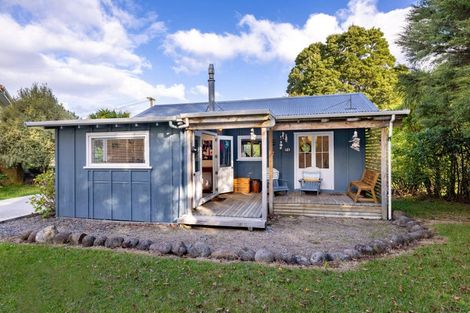 Photo of property in 15 East Street, Raglan, 3225