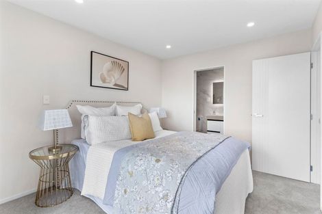 Photo of property in 15 Impatiens Lane, Massey, Auckland, 0614