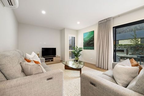 Photo of property in 11 Mulholland Drive, Jacks Point, 9371