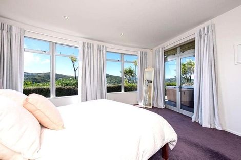 Photo of property in 9 Caughley Grove, Karori, Wellington, 6012