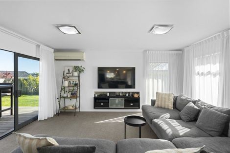 Photo of property in 17 Windsor Street, Richmond Heights, Taupo, 3330