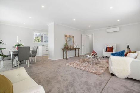 Photo of property in 1 Mchardy Place, Glenfield, Auckland, 0627