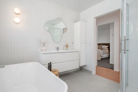 Photo of property in 42 Vardon Road, St Andrews, Hamilton, 3200