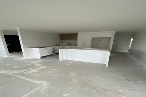 Photo of property in 14 Te Taniwha Road, One Tree Point, 0118